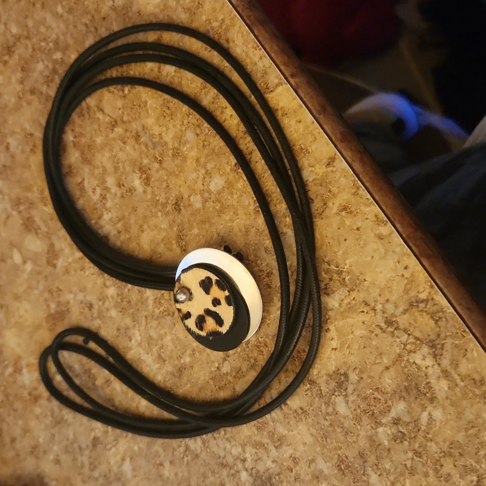 Bolo animal print necklace